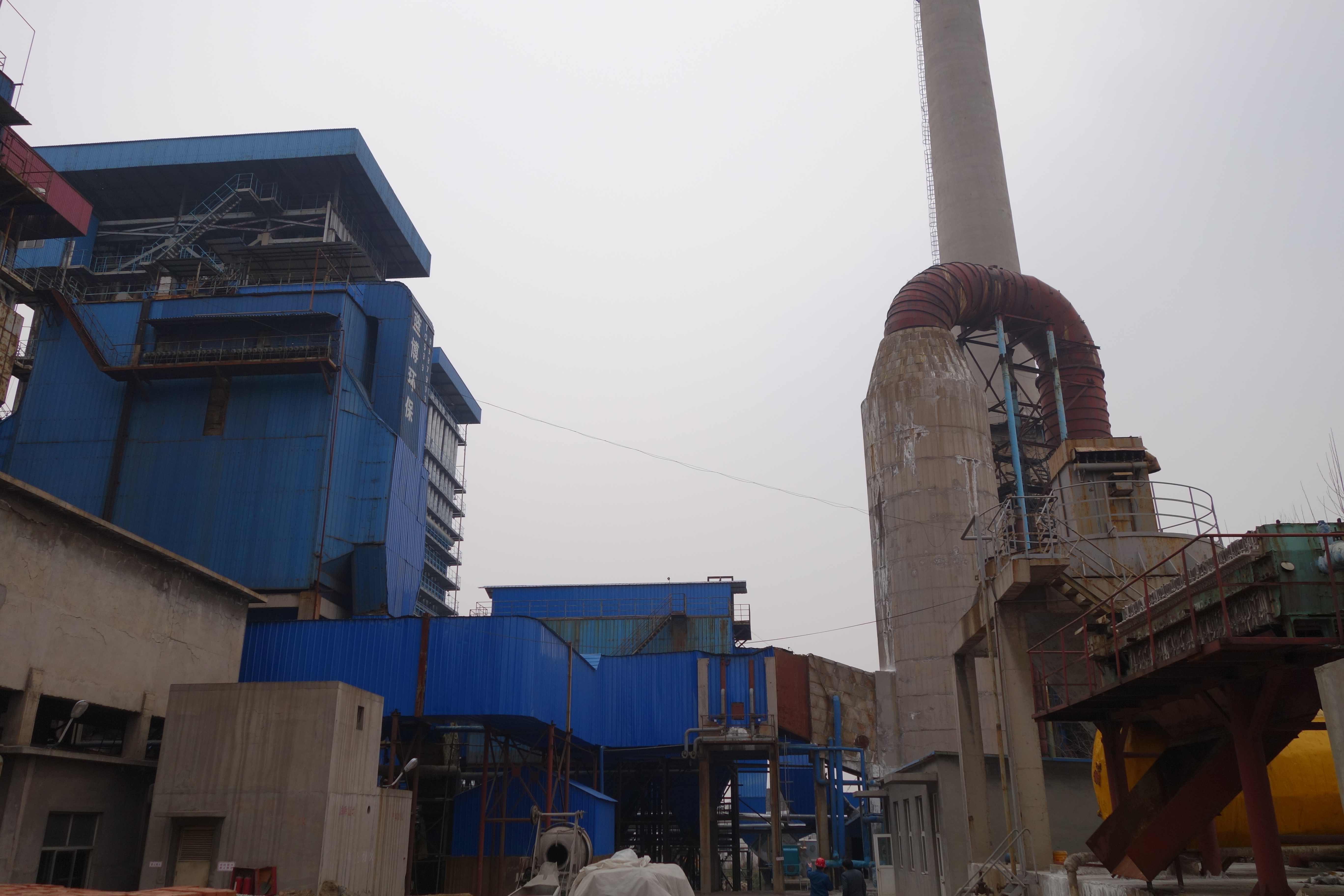 凱能低溫省煤器安裝現場